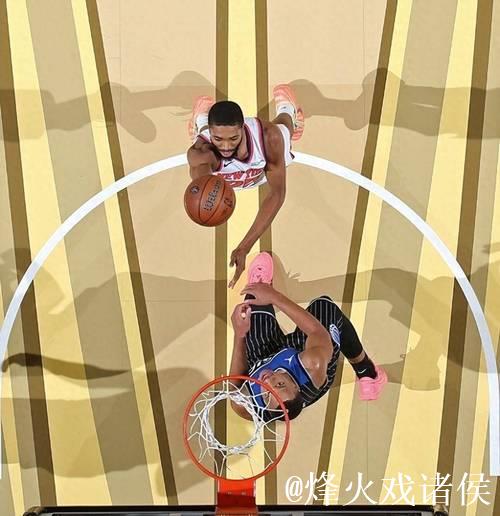 紧咬比分！克尼普尔送出个人第8记助攻，布里奇斯上反篮命中